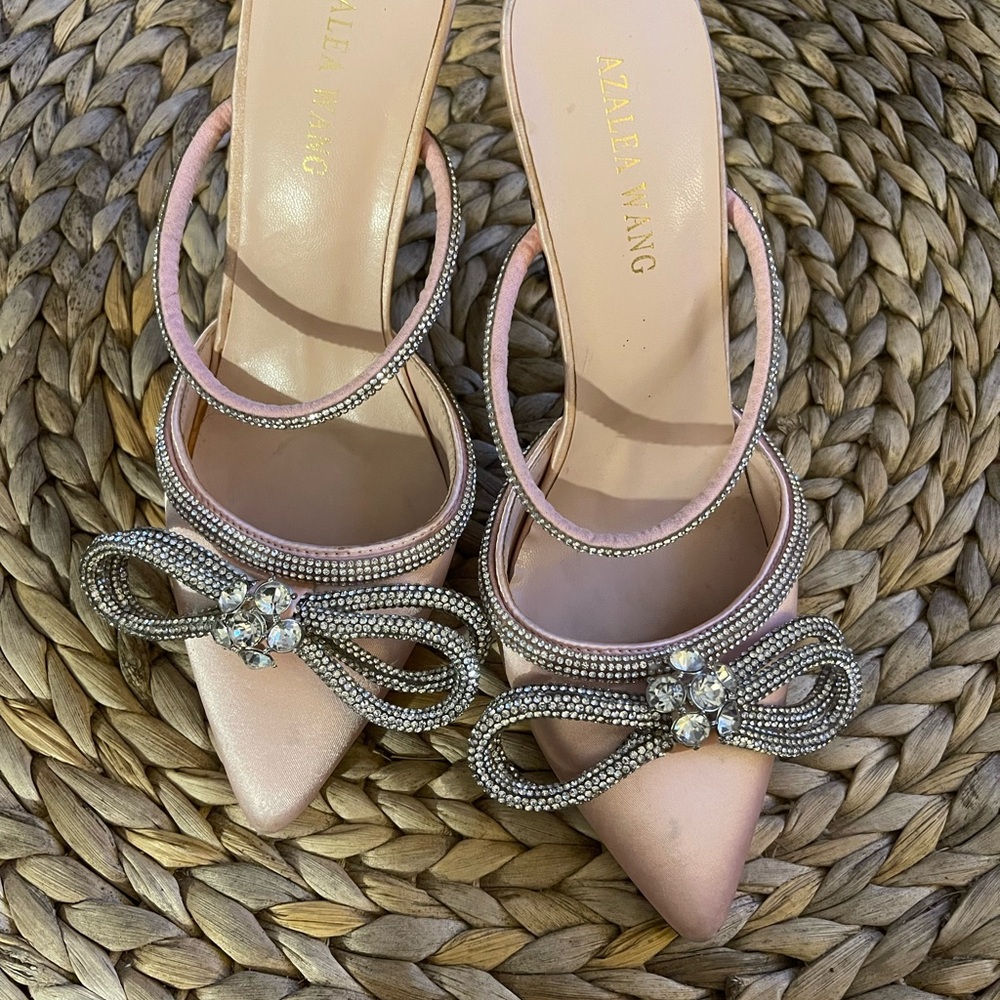 Azalea Wang Evie Pink Stiletto Mule Pumps w/ Rhinestone Bow